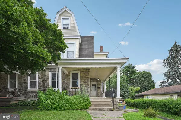 8029 PINE RD, Philadelphia, PA 19111
