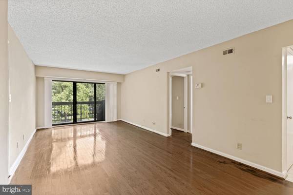 Alexandria, VA 22304,807 N HOWARD ST #219