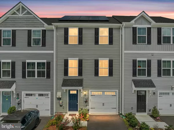 25 SHUBUNKIN RD, Inwood, WV 25428