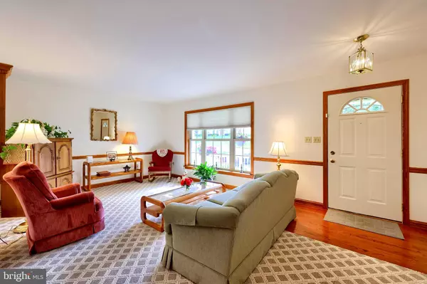 Lititz, PA 17543,23 FIELD LN