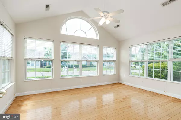 Fredericksburg, VA 22407,6255 AUTUMN LEAF DR