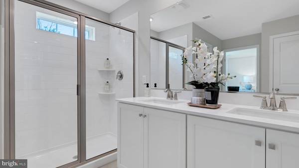 York, PA 17408,2009 PAPERBACK WAY