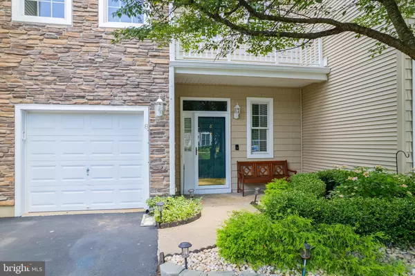 Old Bridge, NJ 08857,8 AMBER DR