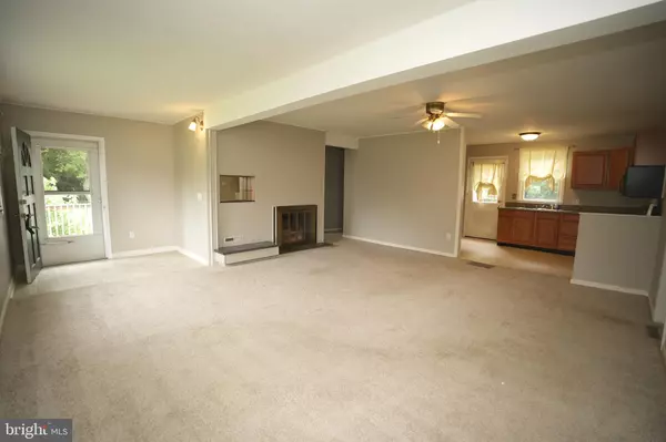 Solomons, MD 20688,215 LANGLEY LN