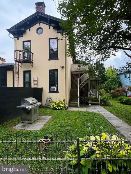 42 RIVER DR #REAR 2ND FL, Titusville, NJ 08560