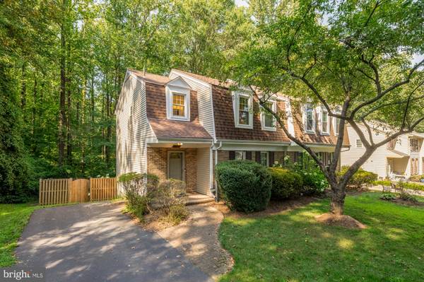 Burke, VA 22015,9956 HEMLOCK WOODS LN
