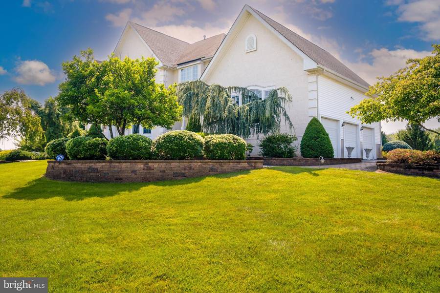 19 MEADOWLARK DR, Plainsboro, NJ 08536