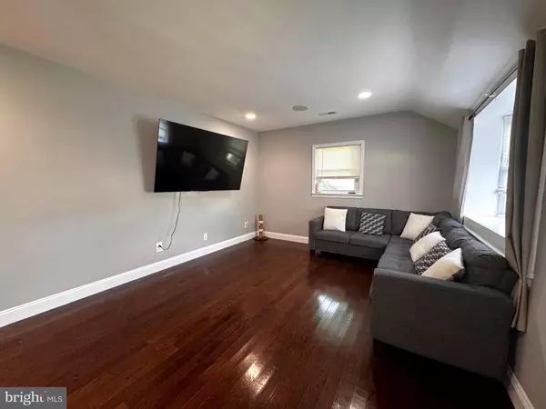 Hyattsville, MD 20784,4010 73RD AVE
