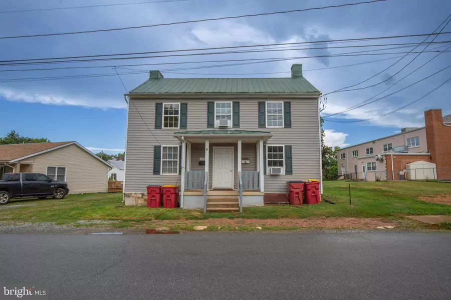 210-#A W NORTH ST, Charles Town, WV 25414