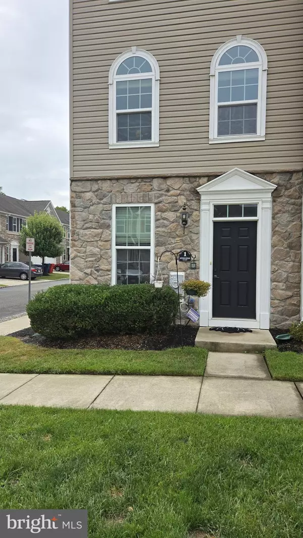 1 STEVENS CT, Somerdale, NJ 08083
