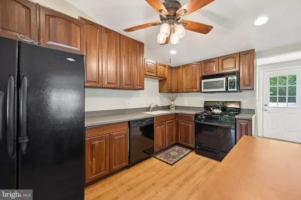 Maple Shade, NJ 08052,641 N COLES AVE