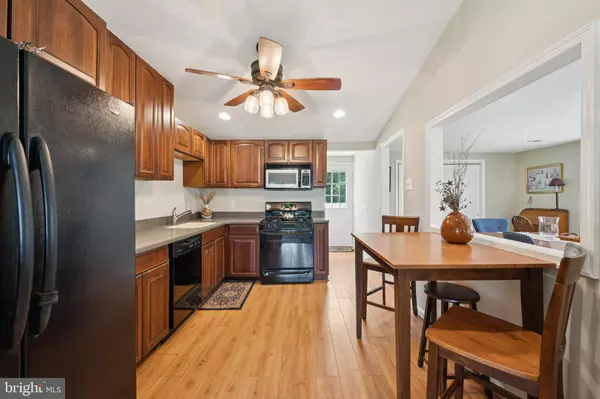 Maple Shade, NJ 08052,641 N COLES AVE