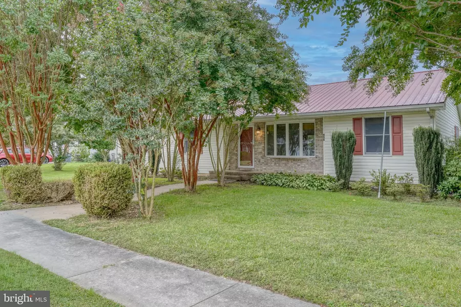 956 JANEKA LN, Dover, DE 19904