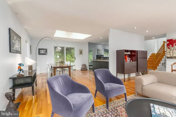 Chevy Chase, MD 20815,3122 BROOKLAWN TER