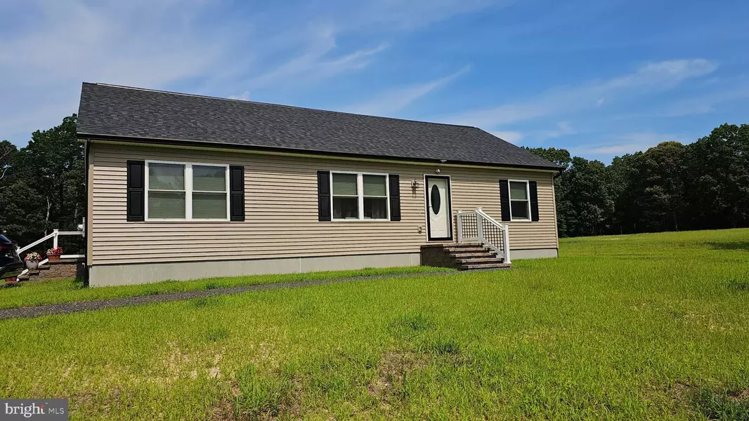 183 NORTH AVE, Cedarville, NJ 08311
