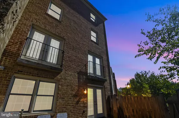 Bethesda, MD 20817,7628 WESTLAKE TER #74