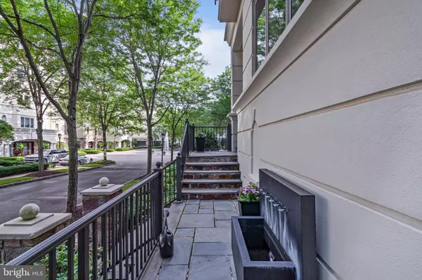 New Hope, PA 18938,518 WATERVIEW PL