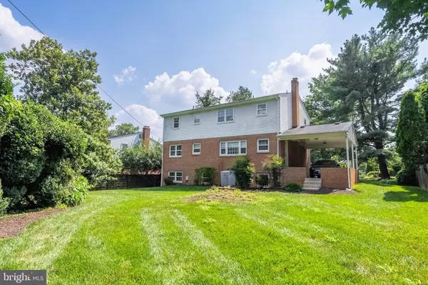 Vienna, VA 22180,437 GLYNDON ST NE