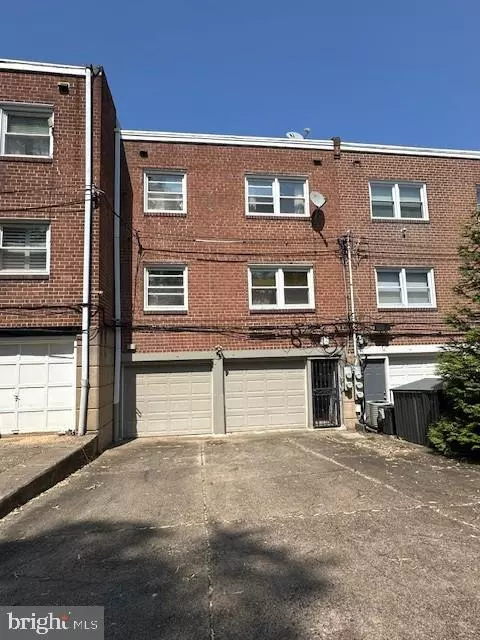 Philadelphia, PA 19131,2764 W COUNTRY CLUB RD