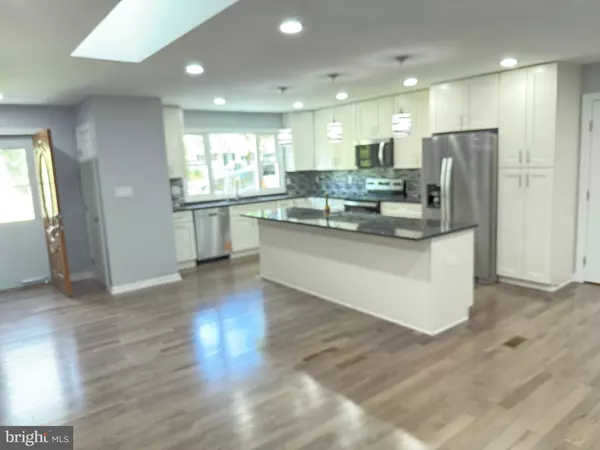 Springfield, VA 22153,7810 NEWINGTON WOODS