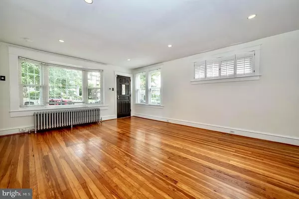Conshohocken, PA 19428,213 E 11TH AVE