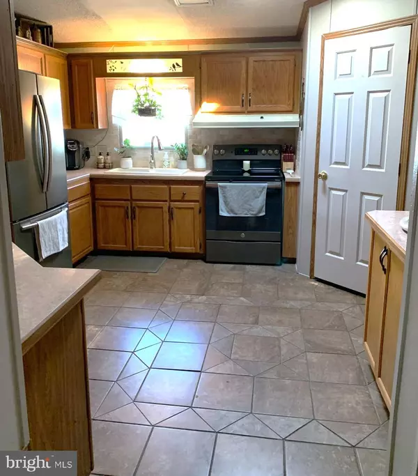 Breinigsville, PA 18031,1016 REDWOOD DR