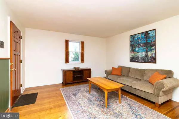 Folsom, PA 19033,1203 VILLANOVA AVE