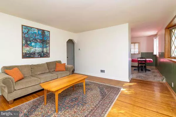 Folsom, PA 19033,1203 VILLANOVA AVE