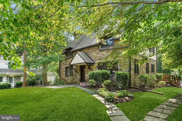 Swarthmore, PA 19081,7 CREST LN
