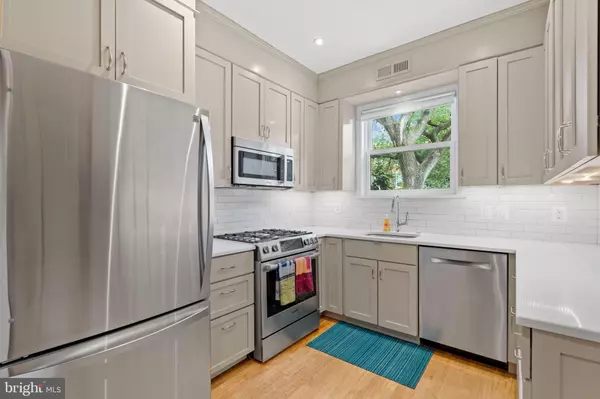 Washington, DC 20003,139 11TH ST SE