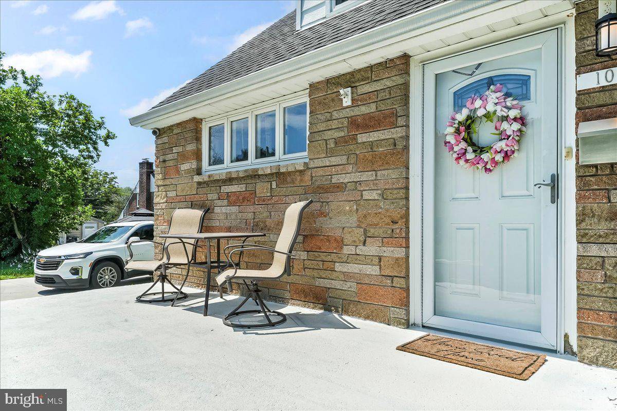 Secane, PA 19018,1003 DALE RD