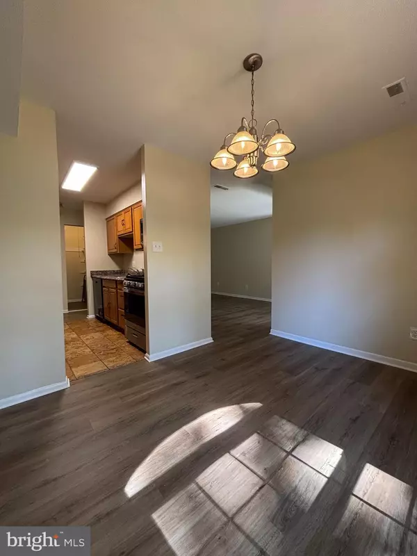 Annandale, VA 22003,3314 WOODBURN VILLAGE DR #13