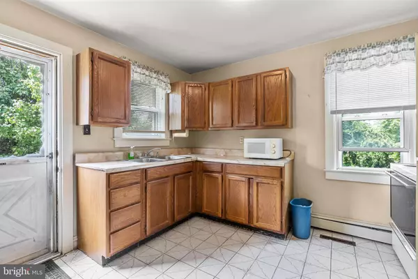 Penns Grove, NJ 08069,68 E HARMONY ST