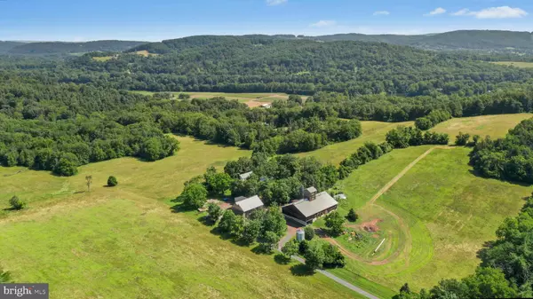 665 KINTNER RD, Kintnersville, PA 18930