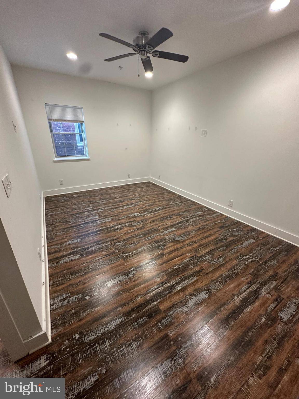 Philadelphia, PA 19133,2206 N FRONT ST #2E