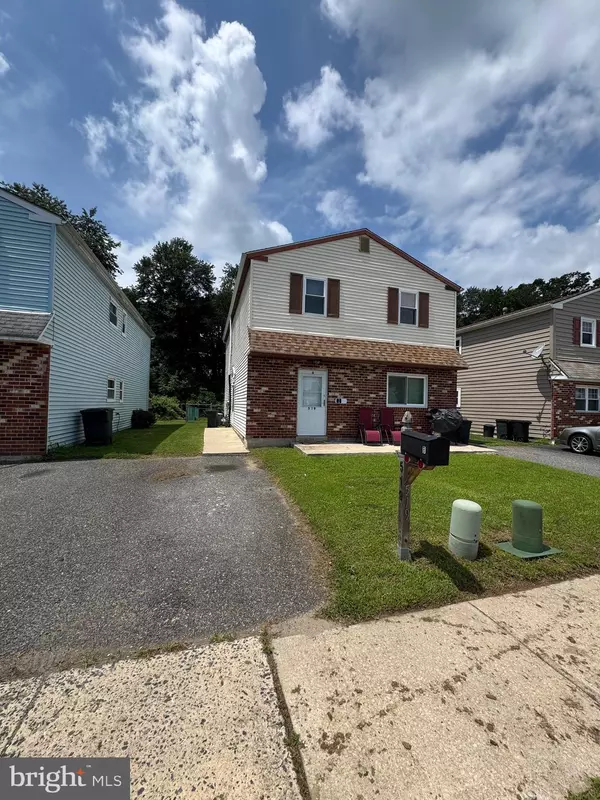 519 CORINTHIAN AVE, Essington, PA 19029