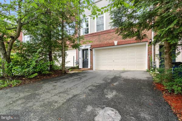 Sterling, VA 20165,47565 ROYAL BURNHAM TER