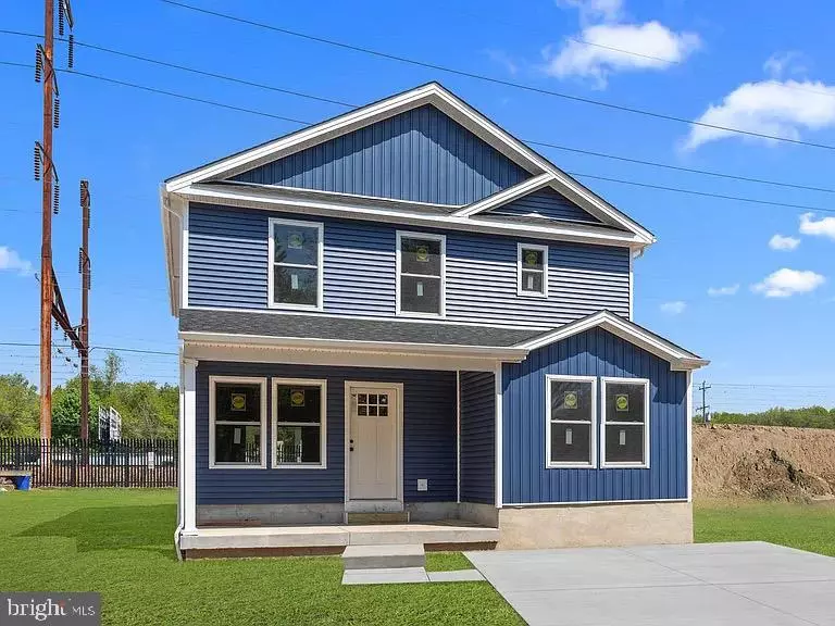 2814 AVENUE E, Levittown, PA 19056