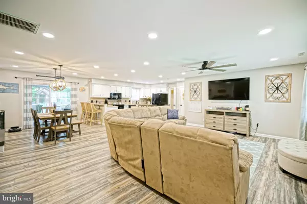 Seaford, DE 19973,914 MIDWAY LN