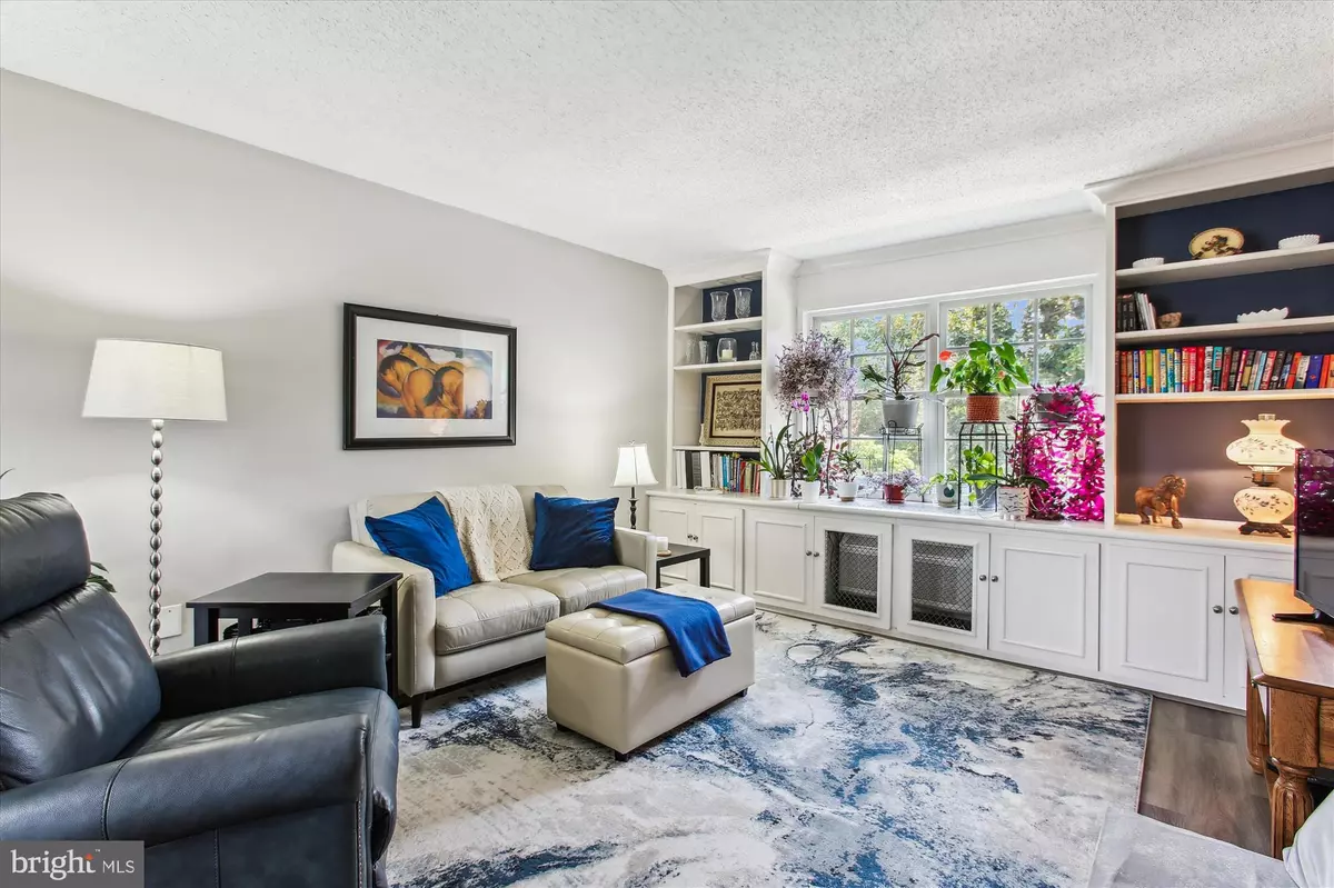 Alexandria, VA 22314,1612 W ABINGDON DR #202