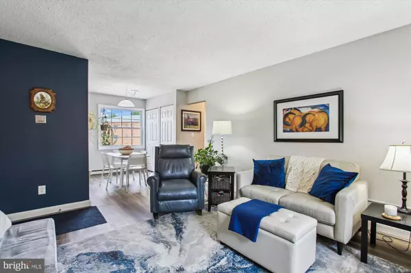 Alexandria, VA 22314,1612 W ABINGDON DR #202