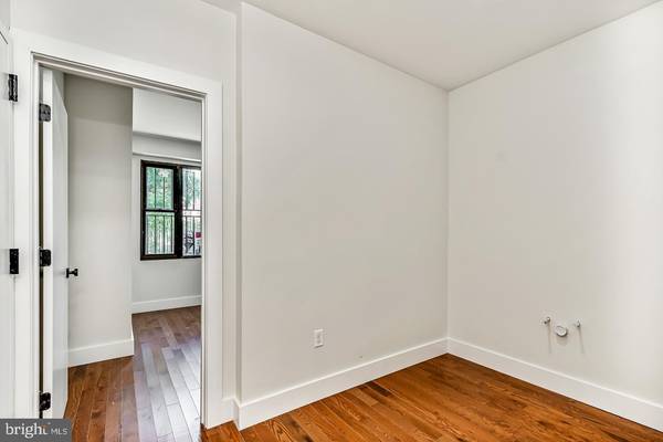 Philadelphia, PA 19125,182 E HUNTINGDON ST