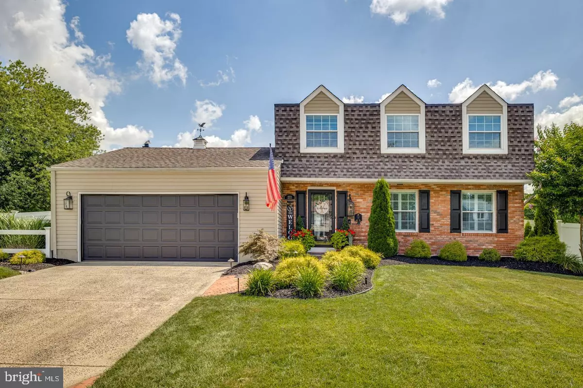 Marlton, NJ 08053,222 WOODBINE DR