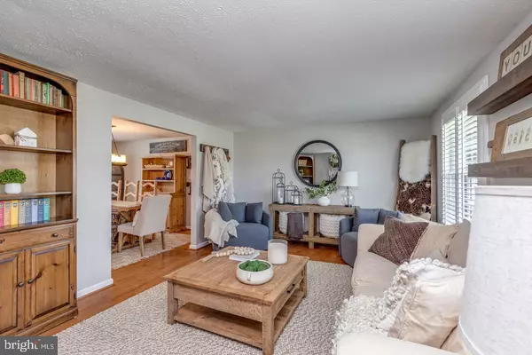 Marlton, NJ 08053,222 WOODBINE DR