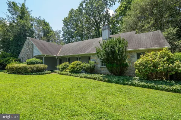 2227 N STONE RIDGE LN, Villanova, PA 19085
