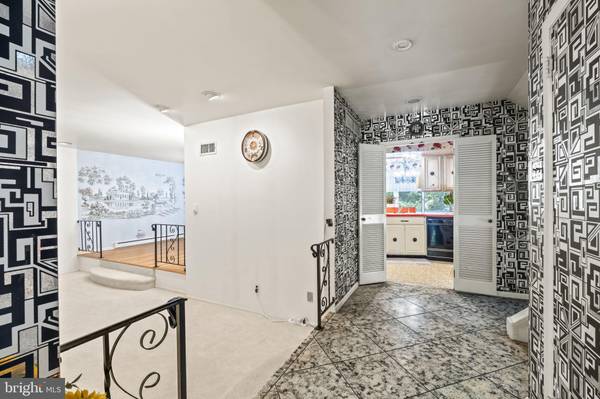 Elkins Park, PA 19027,221 MARCO RD