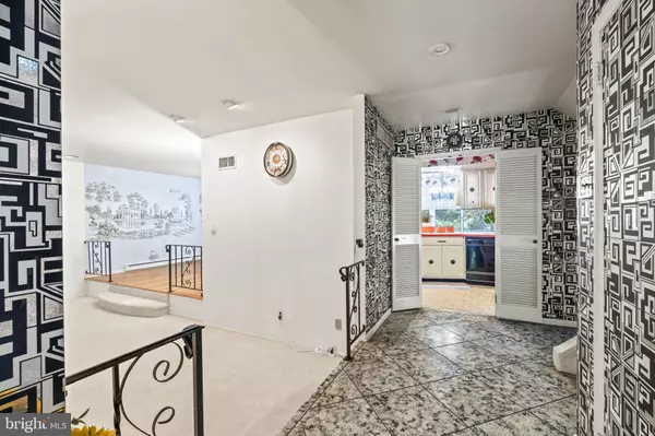 Elkins Park, PA 19027,221 MARCO RD