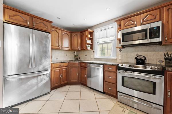 Philadelphia, PA 19116,511 SMITHFIELD AVE