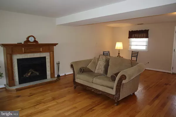Cinnaminson, NJ 08077,2208 HOPE LN