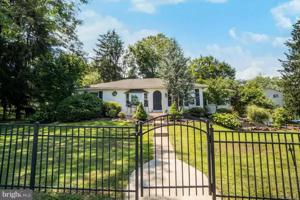 Bethlehem, PA 18015,1966 PEACH TREE LN